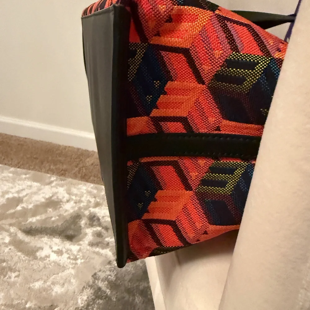 MCM Medium Cube Logo Shopper Tote - Picture 9 of 10